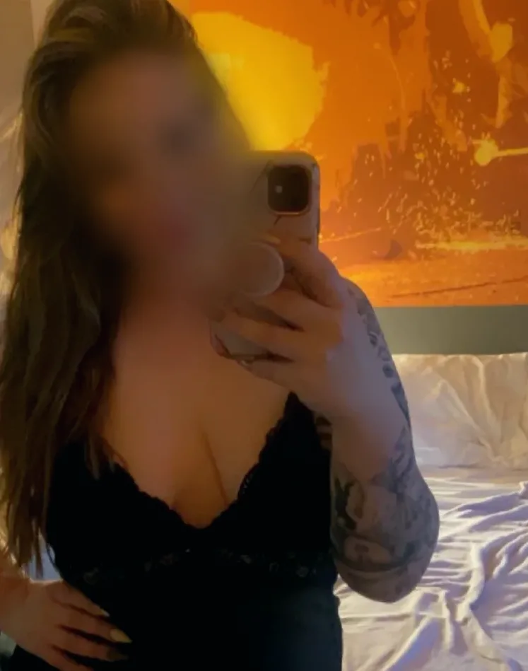 Ivana, 29