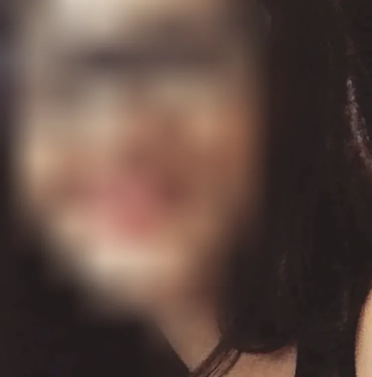 Karin, 25